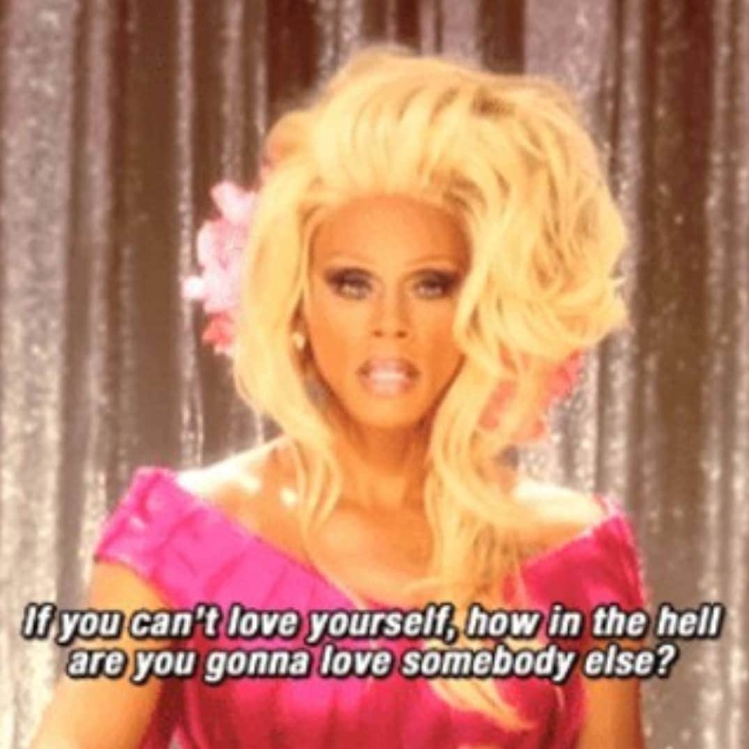 ビービーダコタのインスタグラム：「Reminder to show yourself some self love today and everyday, babes 💗」