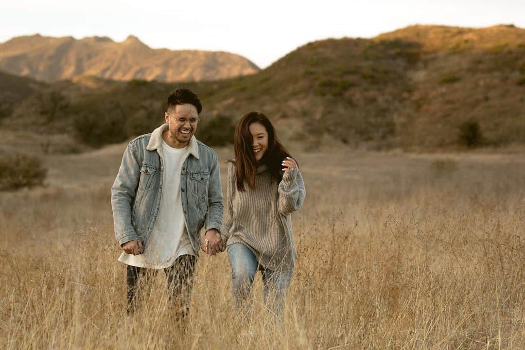 のインスタグラム：「my valentine 🤍 you make everyday a new adventure I love you and our little life so much @travisatreo」