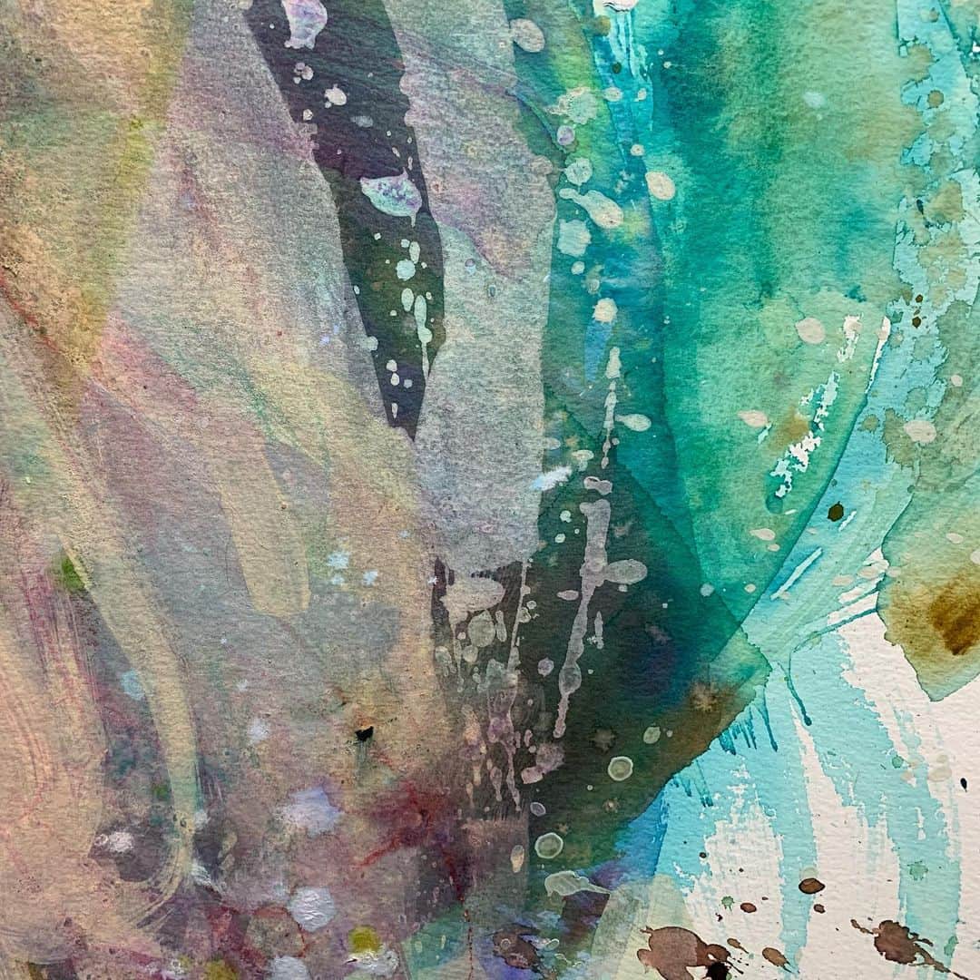 Beam & Anchorのインスタグラム：「Since we’re all pretty locked in we’re gonna close today and open again on Wednesday. Hope everyone is enjoying the snow and the cozy quiet it brings. Painting is from @jocelynrahm recent series. Today is a perfect time to make something beautiful and light filled. Good things are coming! 🌞」