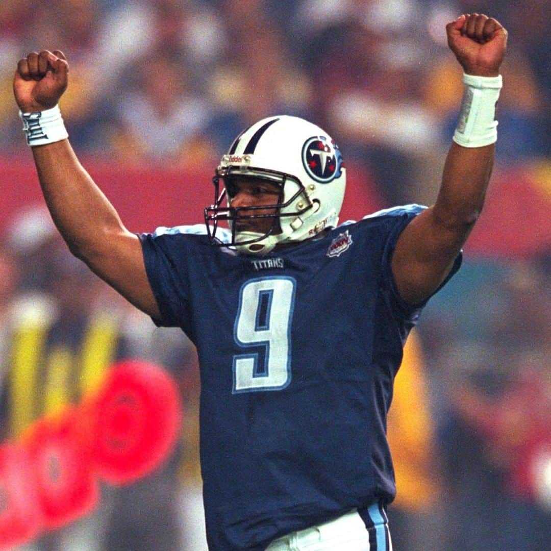 NFLさんのインスタグラム写真 - (NFLInstagram)「The great Steve McNair would have turned 48 today.  📷: Al Messerschmidt /AP」2月15日 4時00分 - nfl