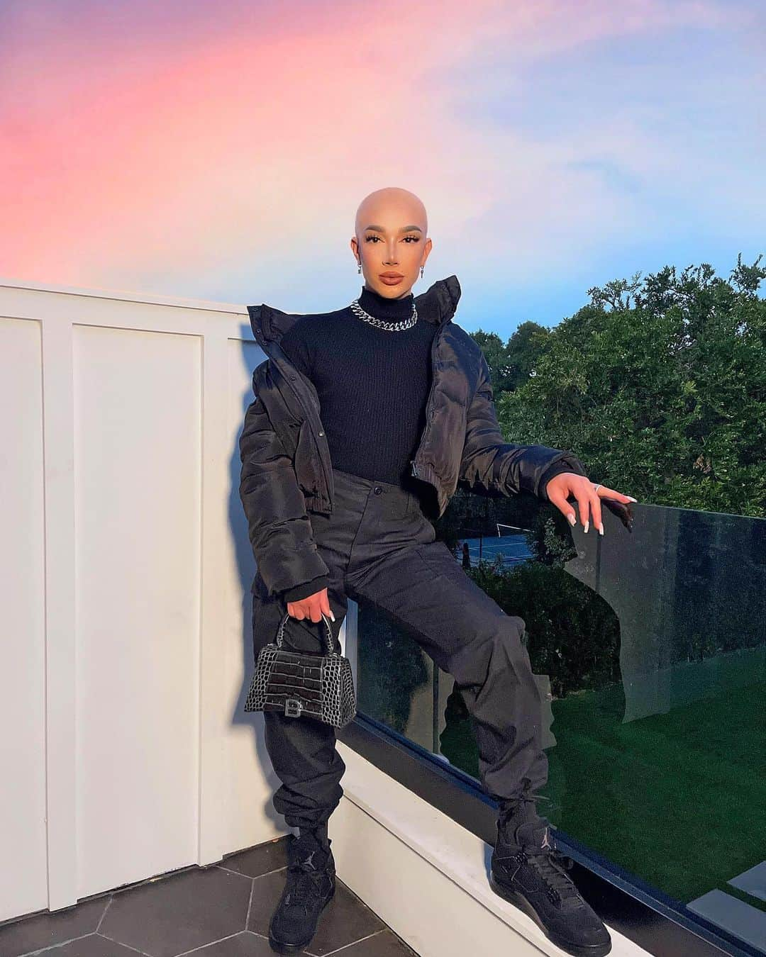 ジェームス・チャールズさんのインスタグラム写真 - (ジェームス・チャールズInstagram)「what a beautiful sunset 💕」2月15日 4時13分 - jamescharles