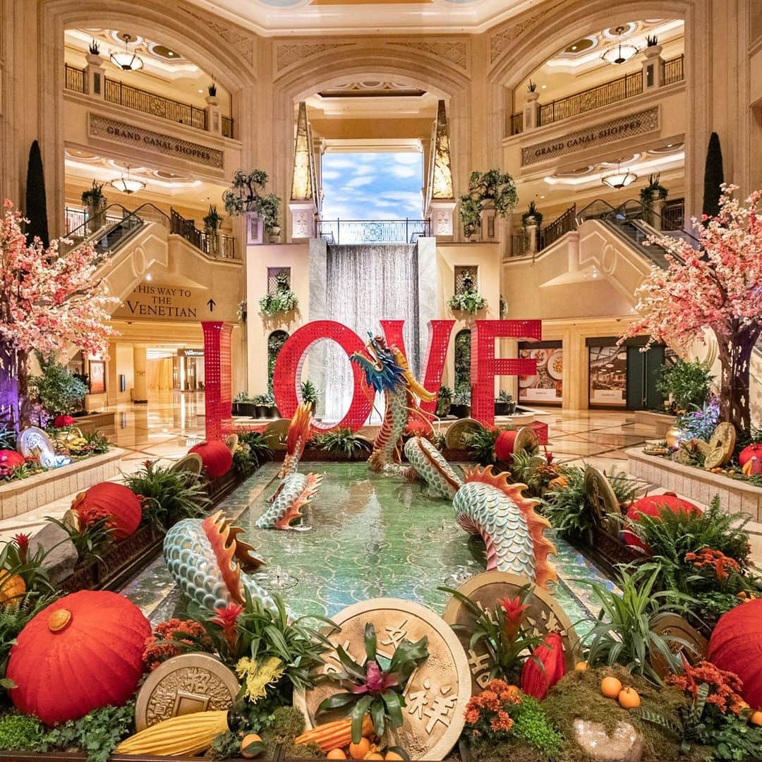 The Venetian Las Vegasのインスタグラム：「Gung hay fat choy! We wish you happiness and prosperity in the Year of the Ox. #chinesenewyear #lunarnewyear #yearoftheox」