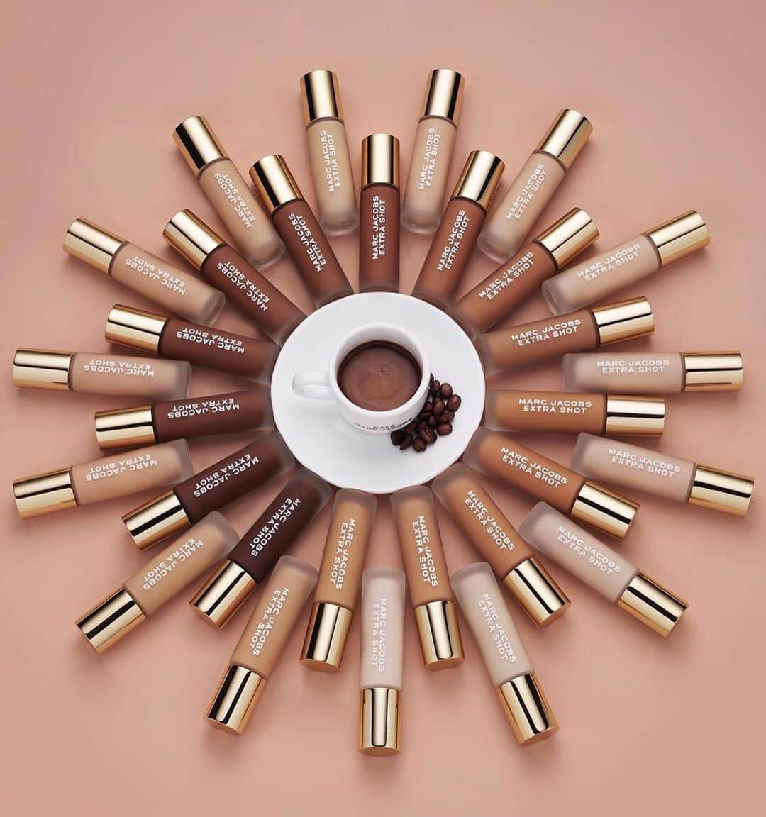 のインスタグラム：「From our friends at @marcjacobsbeauty: Say goodbye to exhaustion—or at least the look of it. Introducing NEW Extra Shot Caffeine Concealer and Foundation, our 2-in-1 multi-tasker for brighter, re-energized skin.   Inspired by decadent swirls of cream and coffee, #ExtraShot serves up natural-looking full coverage as an ultra-creamy concealer or buildable foundation.   Available NOW online at Sephora.   Marc Jacobs Beauty Extra Shot Caffeine Concealer and Foundation」
