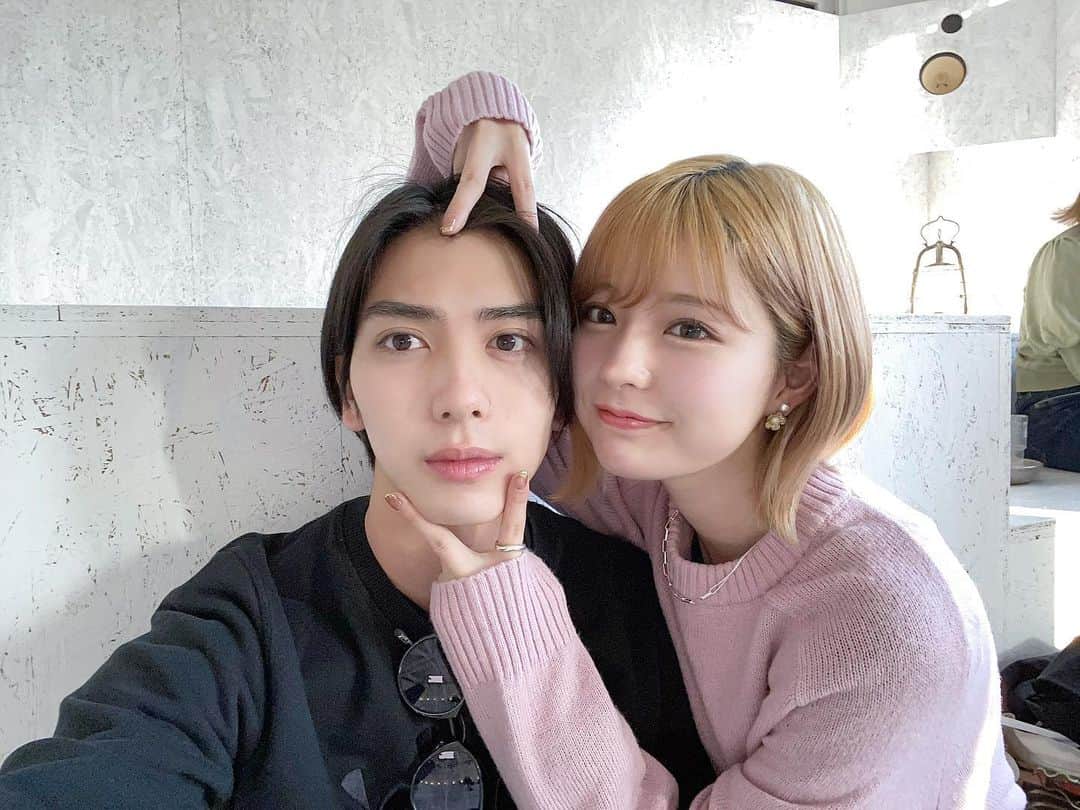 sarimaru(国木田さりまる)のインスタグラム：「おれたちふぁみりー！🌸」
