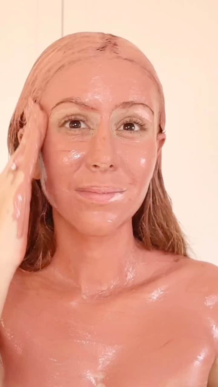 マリ・マリアのインスタグラム：「Dia de detox com argila 💗」
