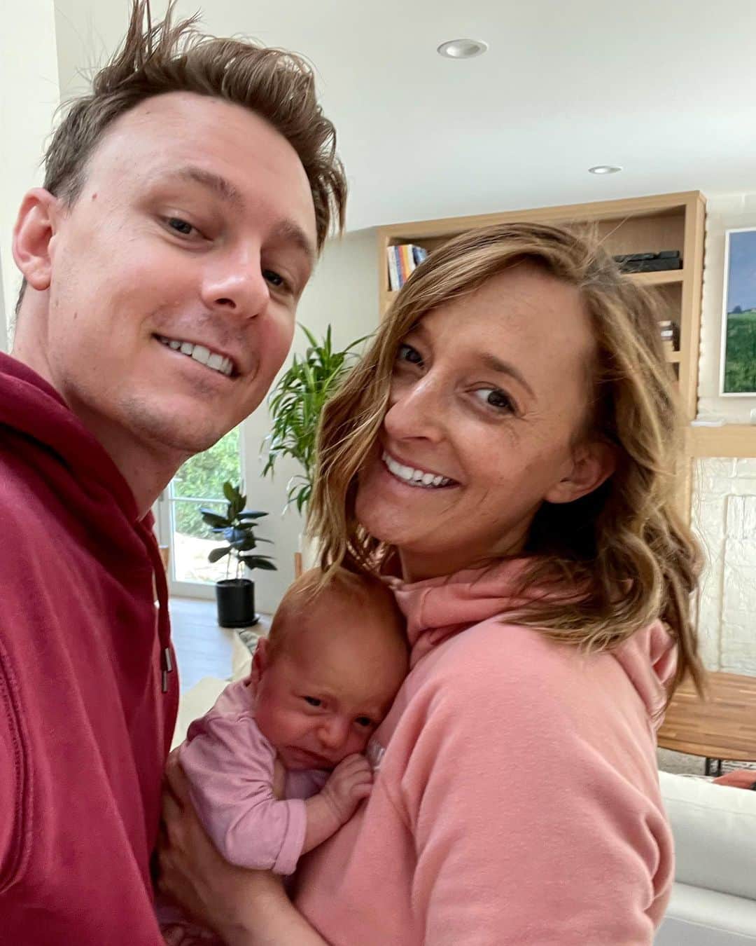 Gaby Dalkinのインスタグラム：「My forever Valentines 💕 also taking a selfie with a newborn is no easy feat 🤣」