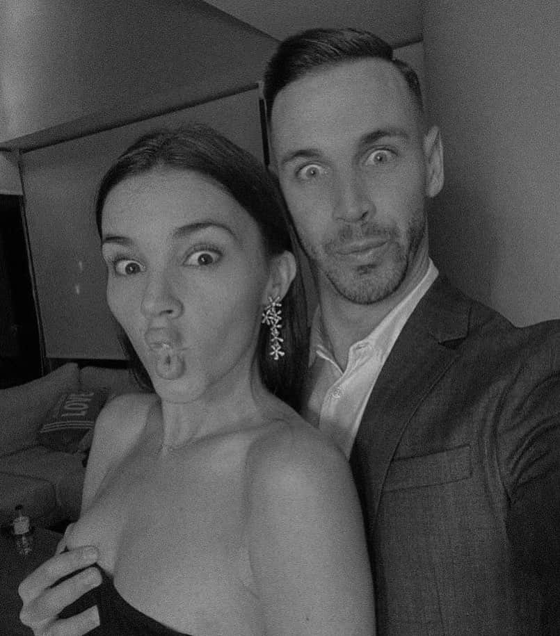 アルバロ・バスケスのインスタグラム：「Happy Valentine’s Day 🤪😍」