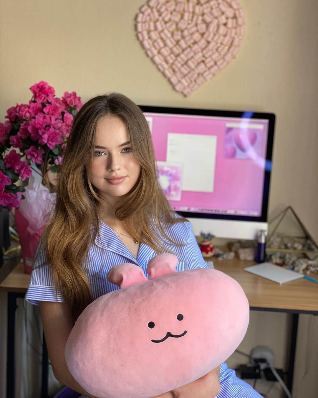 クリスティーナ・ピメノヴァさんのインスタグラム写真 - (クリスティーナ・ピメノヴァInstagram)「Happy Valentine’s Day 🤍💒」2月15日 6時12分 - kristinapimenova