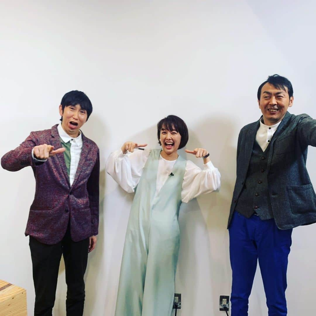 山根良顕さんのインスタグラム写真 - (山根良顕Instagram)「ヘキサゴンの仲間ですw 懐かしいですねー！ 久々に仕事で一緒でした！ ママとしてすごく頑張っている！ すごいよねー！  そして完全にポーズがNO FEAR！ #中村仁美　#アンガールズ　#ヘキサゴン　#懐かしい　#nofear」2月15日 6時17分 - ungirls_yamane