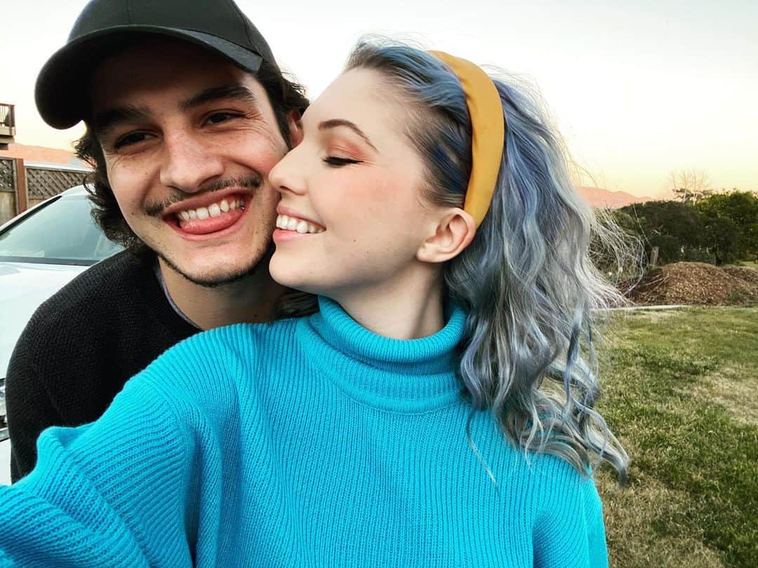 サミー・ハンラティのインスタグラム：「Happy Valentine’s Day to the one and only @ccdeanda 🥰❤️」