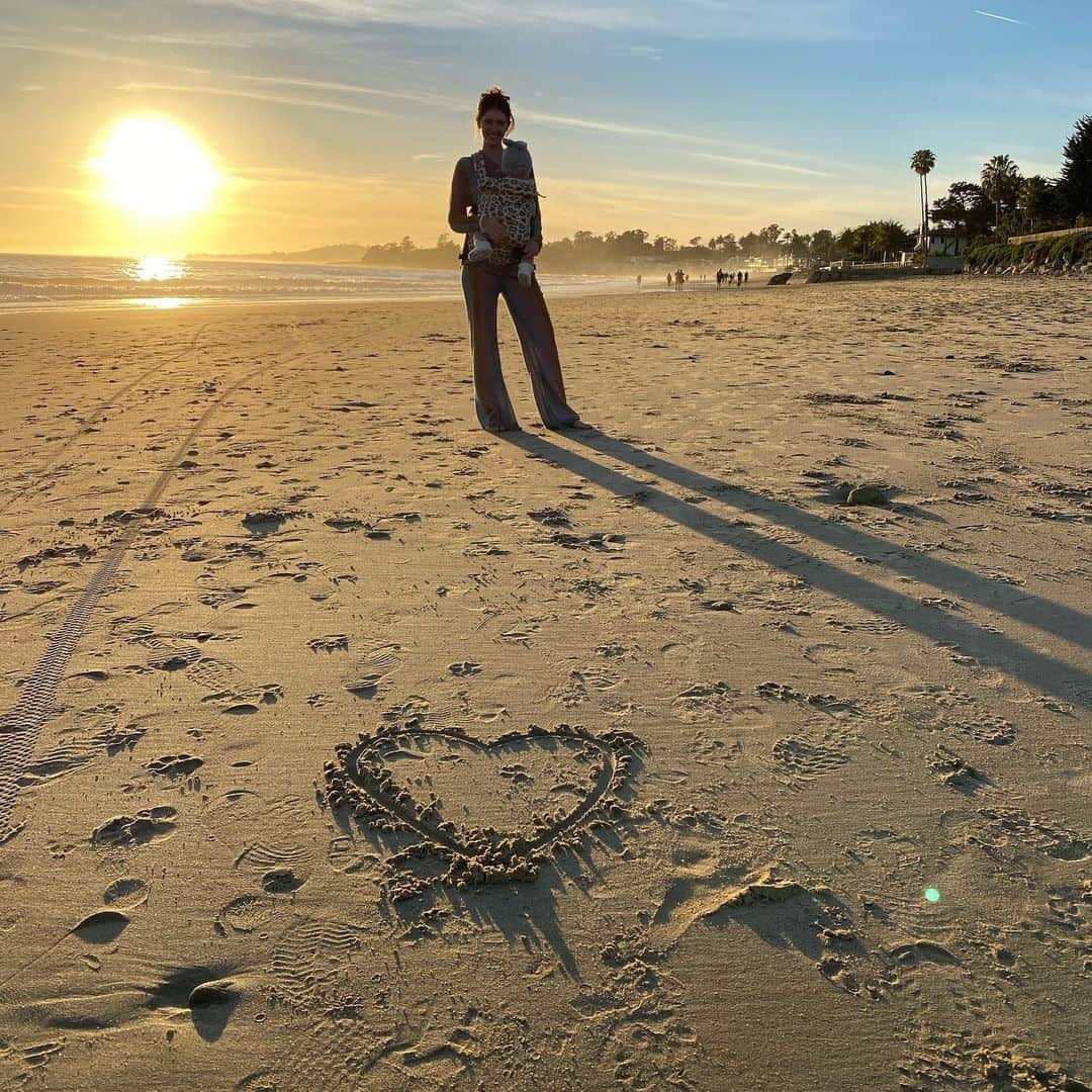 クリス・プラットのインスタグラム：「To my love @katherineschwarzenegger  I’m a lucky man. You’re a wonderful wife, mother, step mother and Valentine. Thanks for EVERYTHING you’ve given us. I love you so much. ♥️ #happyvalentinesday」
