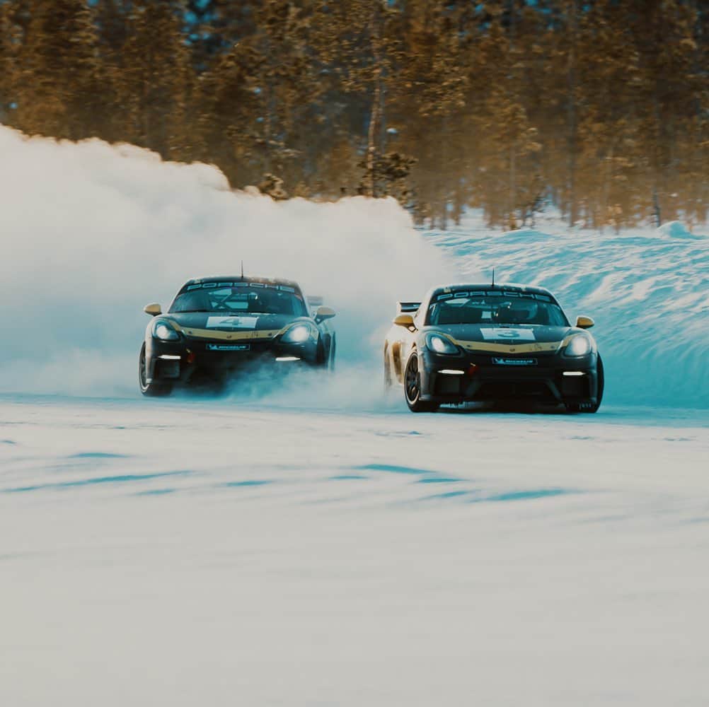 タナー・フォウストのインスタグラム：「Would you rather lead or follow tandem on the ice?  I’m following @porsche.customerracing instructor @philfun7 in this shot.  Usually in tandem it’s the control freaks that follow when given the choice 🤷🏻‍♂️」