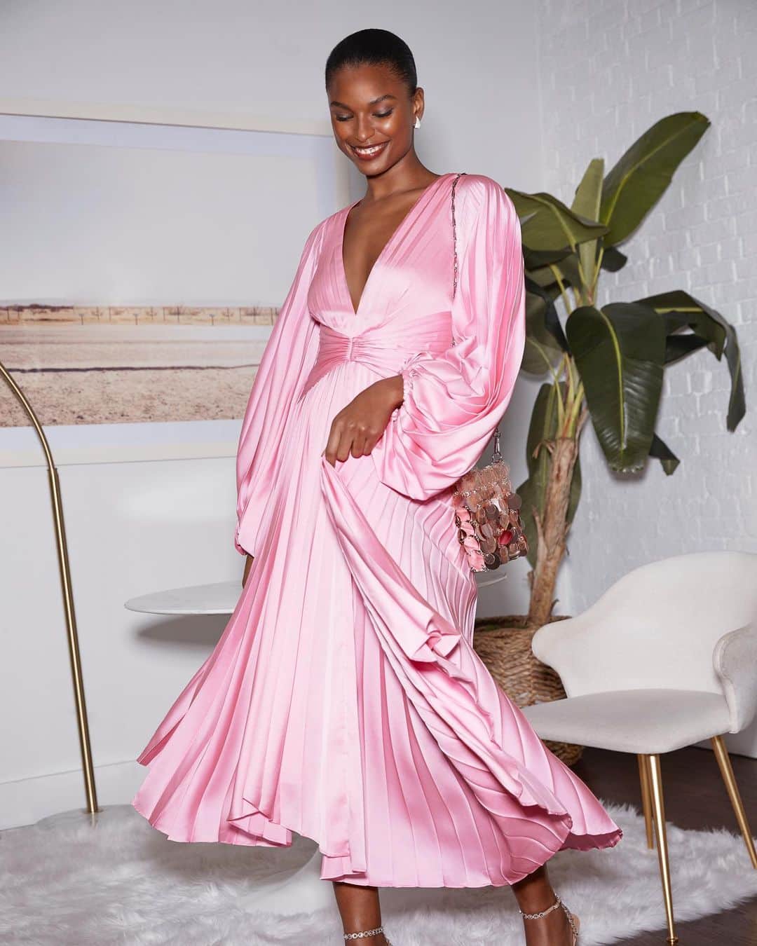 Saks Fifth Avenueのインスタグラム：「An intimate #ValentinesDay evening with your sweetheart is all the reason you need to slip into something special from @aclerwoman. #SaksStyle」