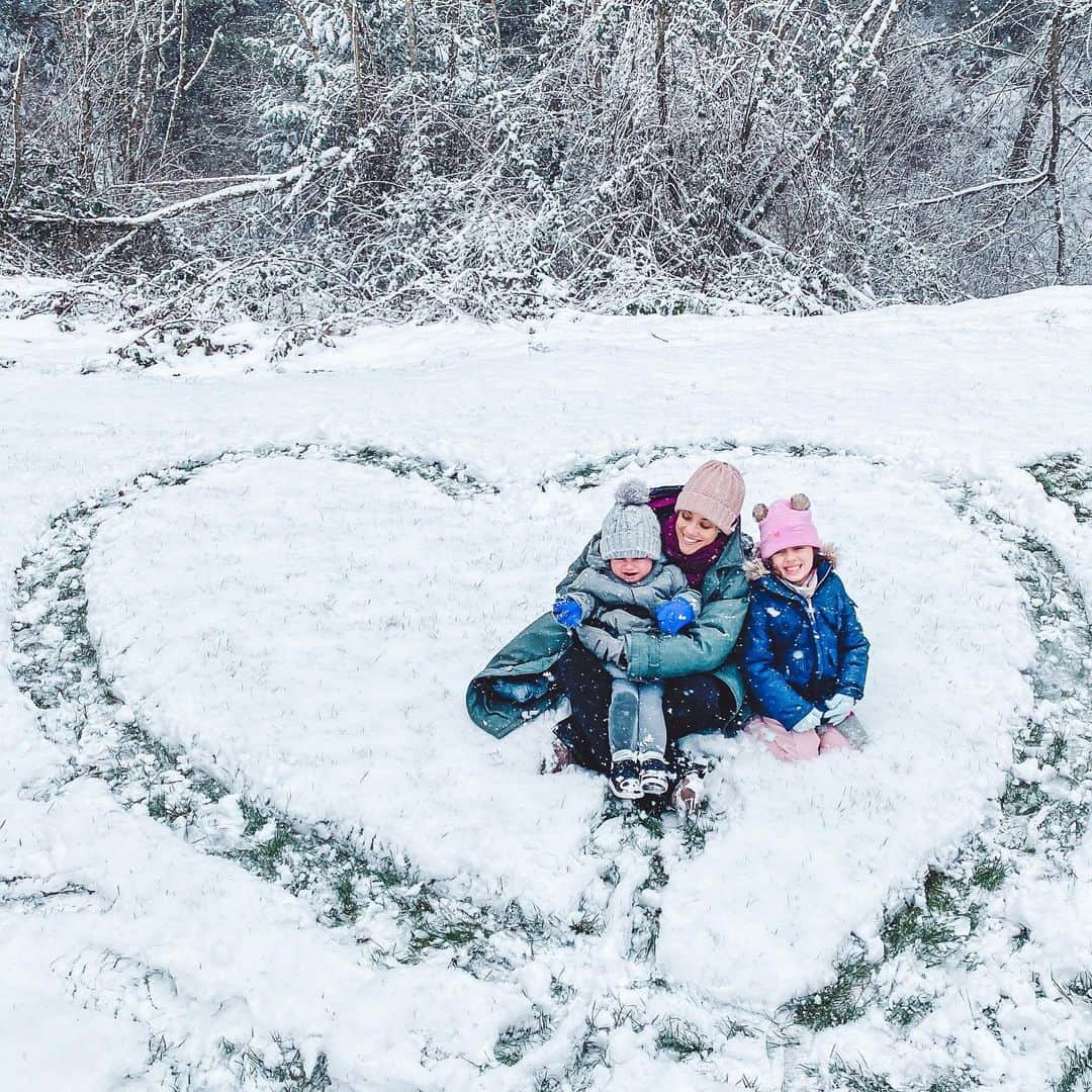 ジャナ・クレイマーのインスタグラム：「Happy Valentine’s Day to my forever loves. #happyvalentinesday」