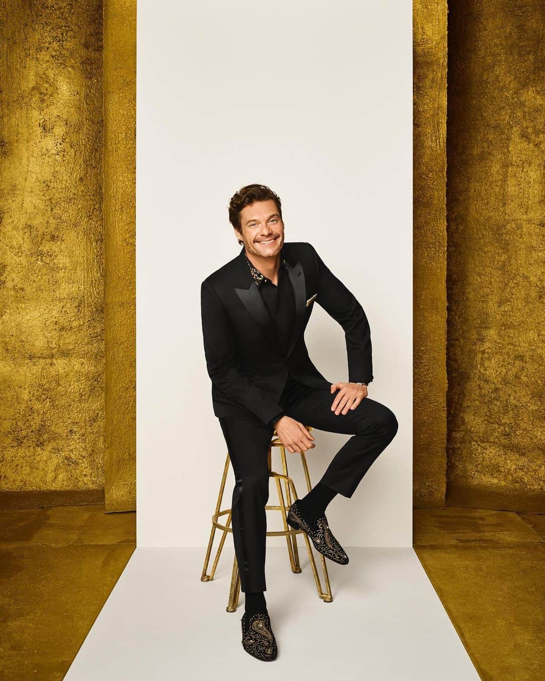 ライアン・シークレストのインスタグラム：「New shot from #AmericanIdol! What do you think America... should I make it my profile pic?」