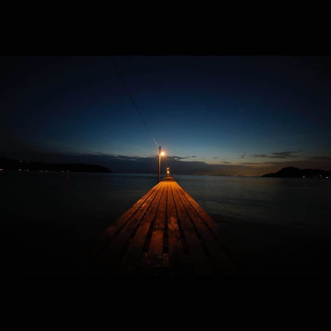 TANYのインスタグラム：「#photoshoot #canon #japan #seaside #sunset  ステキな場所でした」