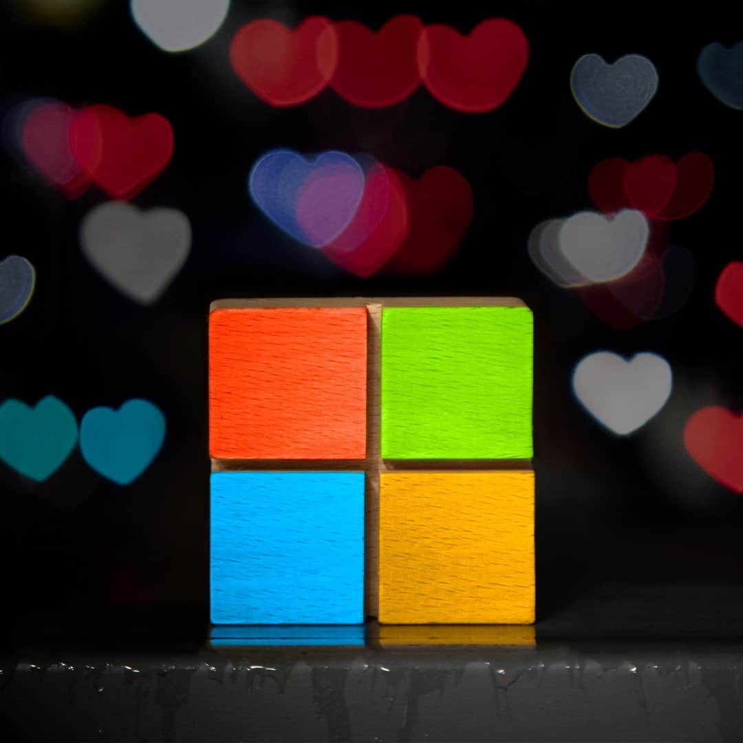 Microsoftさんのインスタグラム写真 - (MicrosoftInstagram)「Happy Valentine’s Day, IG. All my best 💘」2月15日 9時00分 - microsoft