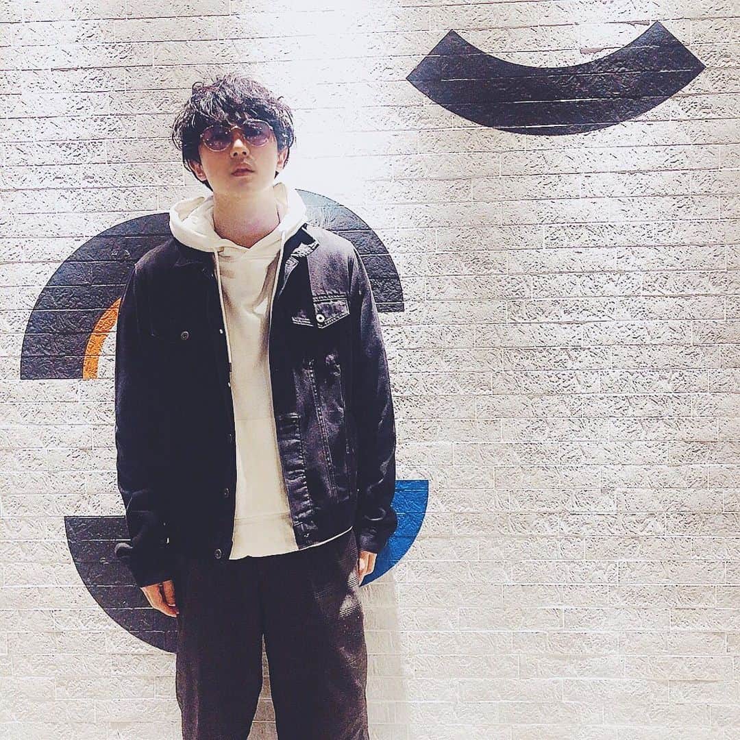 芹沢尚哉のインスタグラム：「#芹沢尚哉コレクション  雨かぁ〜☔️そして寒いね💦😭 皆さん暖かくして体調管理には気をつけてね✨ さっ！！今週も頑張っていこう🔥」