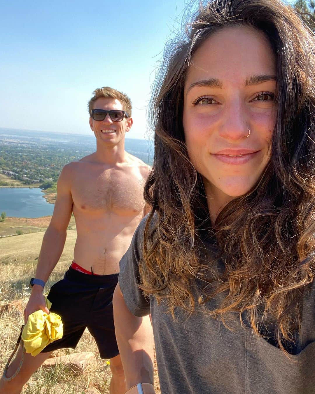 アレックス・パッチシオのインスタグラム：「This Valentine’s Day, NOT the first pic, but is spent with my LOVE, my one and only, @robinoleary and my 2 great friends @sashadigiulian and @erikosterholm in Steamboat!  . It’s nice to get out of Boulder, but still close to home,  for a little time in the mountains to clear the mind and have fun with close friends. The mind and soul needs TLC too! 🤗❤️🥰  . Happy Valentine’s Day Y’all! 💋  . @scarpaspa @organicclimbing @evn_cbd @frictionlabs」