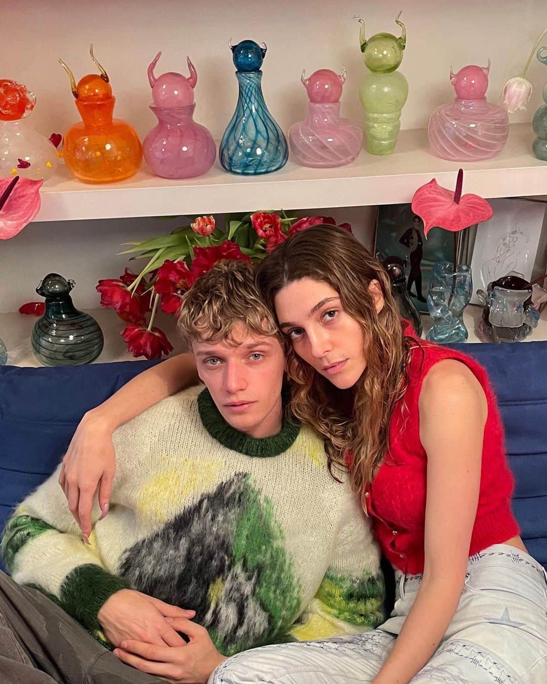 Vogueさんのインスタグラム写真 - (VogueInstagram)「@Breanna_Box and @Peter__Dupont, the model couple who started a glass-blowing business called @heven_unltd during lockdown, are partnership goals. The couple—Box is a model, musician and director, and Dupont is a model also working on the design and production of sustainable clothes and furniture—are ruthlessly productive. Together, they amplify each other’s allergy to boredom, and inspire one another push the boundaries of adult life. Tap the link in our bio to read about how the two are making home, heaven.」2月15日 8時56分 - voguemagazine