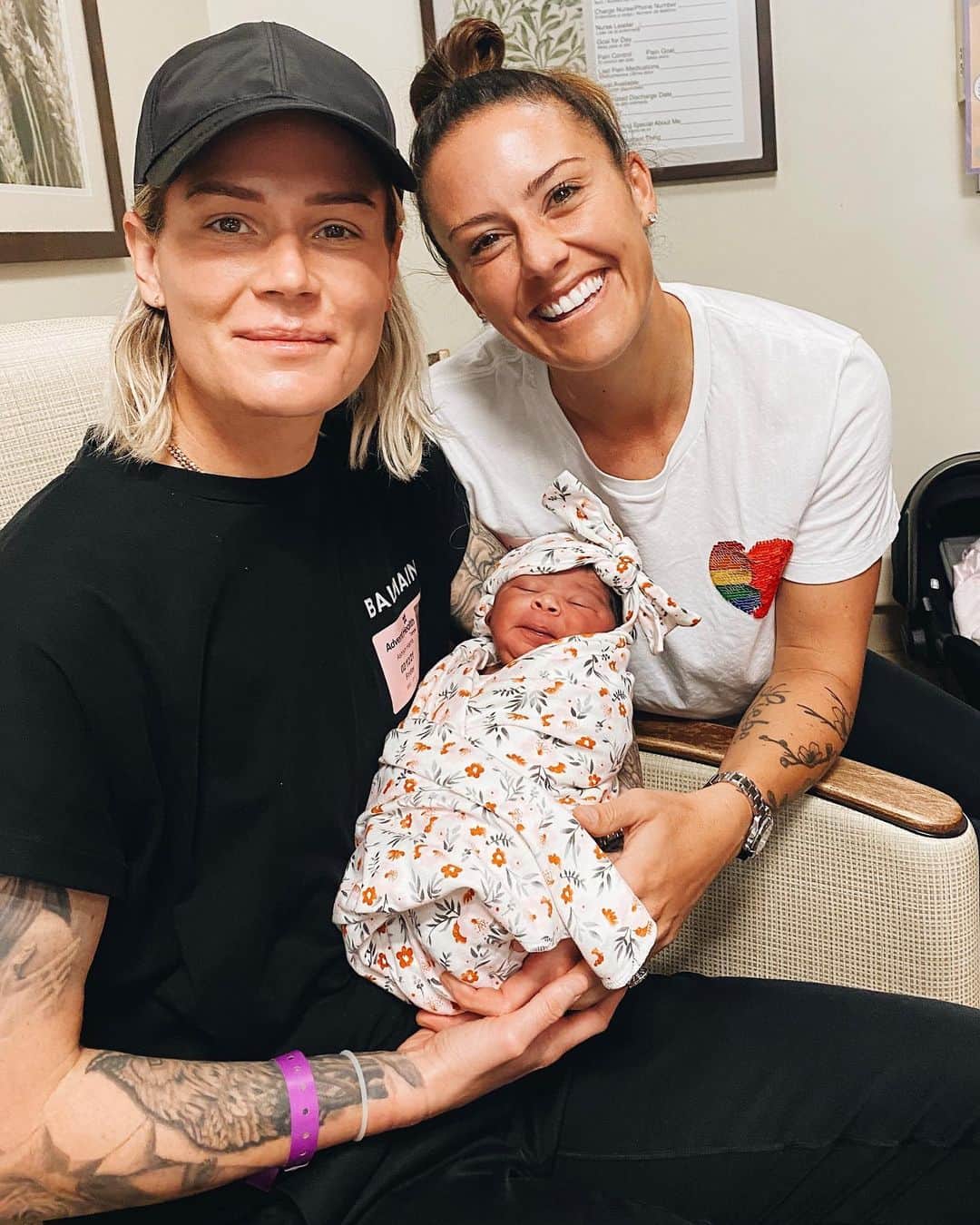 アリ・クリーガーのインスタグラム：「Sloane Phillips  2/12/21 6lbs 11oz💖  Dear Birth Mom.. Our promise to you: We promise Sloane will be loved every single day by us, our friends and our family. We promise to give her the tools to live a happy, successful life of inclusivity and support. We promise to share her adoption story with her from the very beginning and celebrate every milestone! We promise to encourage her to follow her dreams no matter how big or small. We promise to be open minded and respect your wishes to have future communication and that she will always know how much you love her!   Welcome to our family, Sloane Phillips.. we are so in love with you already! This has been one of the most beautiful yet stressful processes I’ve ever experienced with you, @ashlynharris24 and I love you even more throughout this journey, if that’s even possible.🥰  When we first dated, we always spoke about adoption and always wanted to give a child a loving, happy and stable home. I cannot wait to give her the world and be the best Mom I can be with you right by my side❤️   THANK YOU to our wonderful family, our best of friends, agency, teammates and coaches who have supported us fully through this process and now we are SO PROUD to finally share her with the world! YOU GUYS.. and then there were FIVE! This is the best Valentine’s Day gift we’ve ever received!  👩🏻‍🤝‍👩🏼👼🏽🐶🐶」