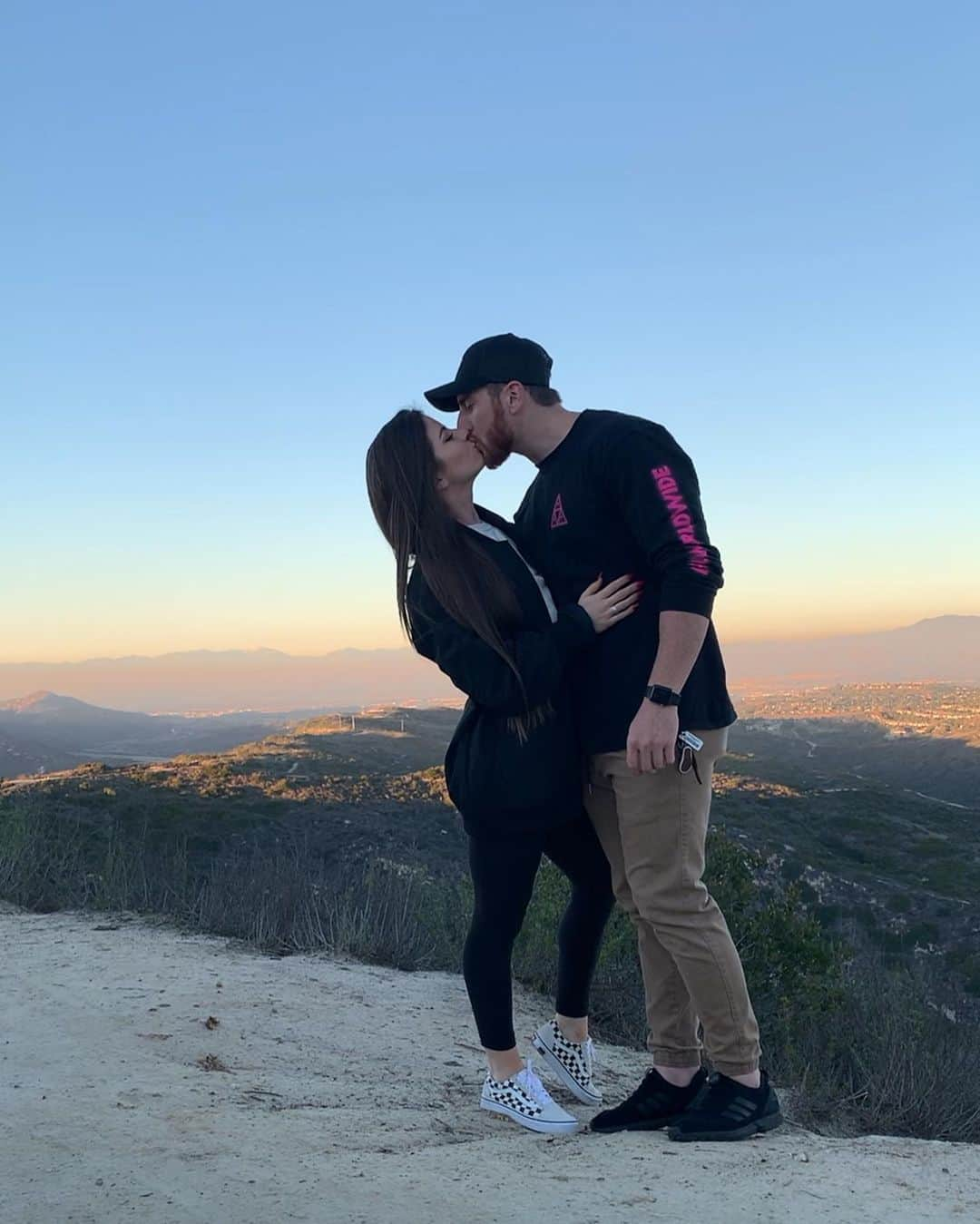 Paige Reillyさんのインスタグラム写真 - (Paige ReillyInstagram)「Not me using a picture from 2015 for the main photo 😂 I mentioned on his birthday that we have no recent photos & it’s still true LOL but I love this picture 🥰⁣ ⁣ 9 Valentine’s days together 💘 You have the sweetest, most loving soul & I am so beyond blessed that you are my man.⁣ ⁣ From college, to long distance, to living in your parent’s basement, to our first apartment, to California & now Colorado - dog parents to the sweetest boy and engaged 🥺💕 I absolutely love this life with you @anthonypafundi - thank you for all of the adventures⁣ and for loving me the way you do ⁣ Our first Valentine’s Day together on the last slide 😂 taken in a class we were in together in college ☠️」2月15日 9時26分 - paigereilly