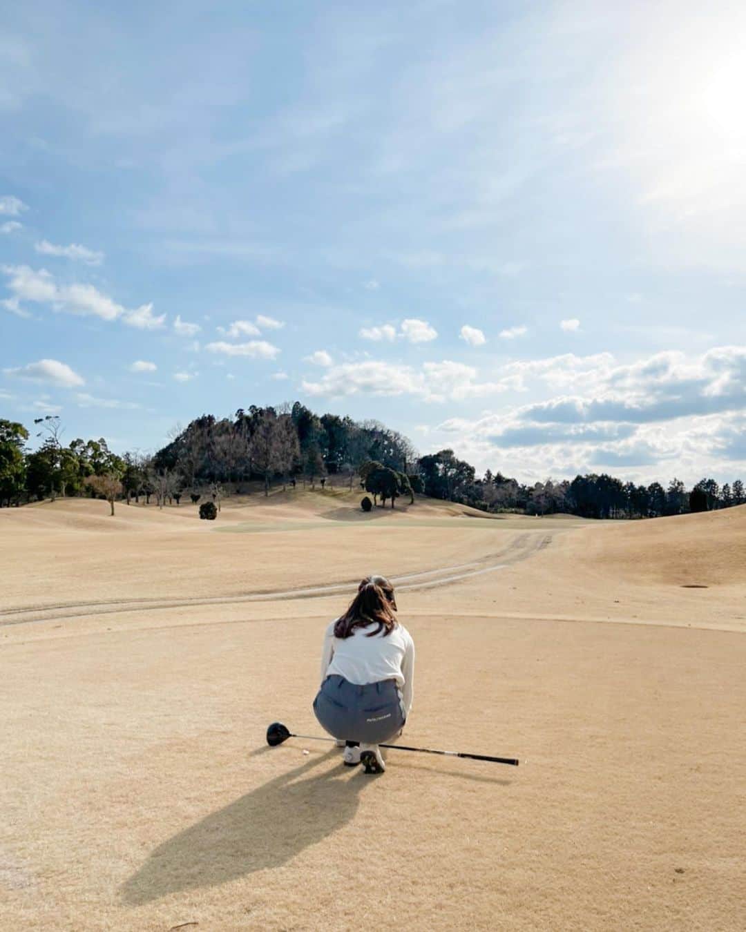淡輪優希のインスタグラム：「#Golf ⛳️  . 昨日はValentineでしたねー！🍫💐 皆さんにとって、どんな些細なことでもよいから素敵なことがあったらよいな。 . . #pealygates #mutagolf #ゴルフ女子 #ゴルフスイング #golfstagram #golfwear #golflife #golfgirl #ゴルフウェア #ゴルフコーデ」