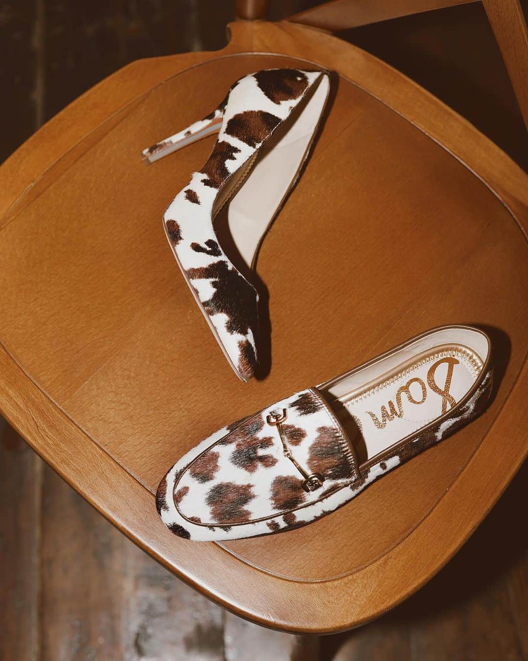 サムエデルマンのインスタグラム：「Treat yourself this Valentine’s Day will an extra 20% off sale, this weekend only  #SamEdelman #EdelmanIcons」