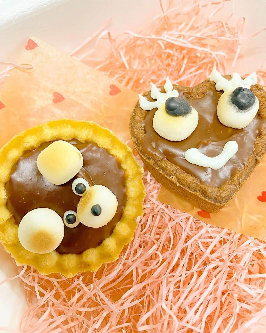 のインスタグラム：「手作りチョコ  祥吉の若いスタッフが恥ずかしそうにくれたのがなんとも可愛らしいチョコ☺️ 女子同士ですが気持ちが嬉しいです♡ ありがとう😊  #バレンタイン #手作り #手作りチョコ #ありがとう」