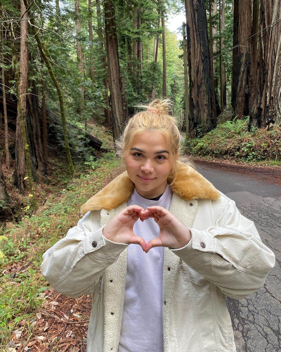 ヘイリー・キヨコのインスタグラム：「You are loved and so important. Love love love ya ☺️❤️Happy Valentine’s Day my cuties」