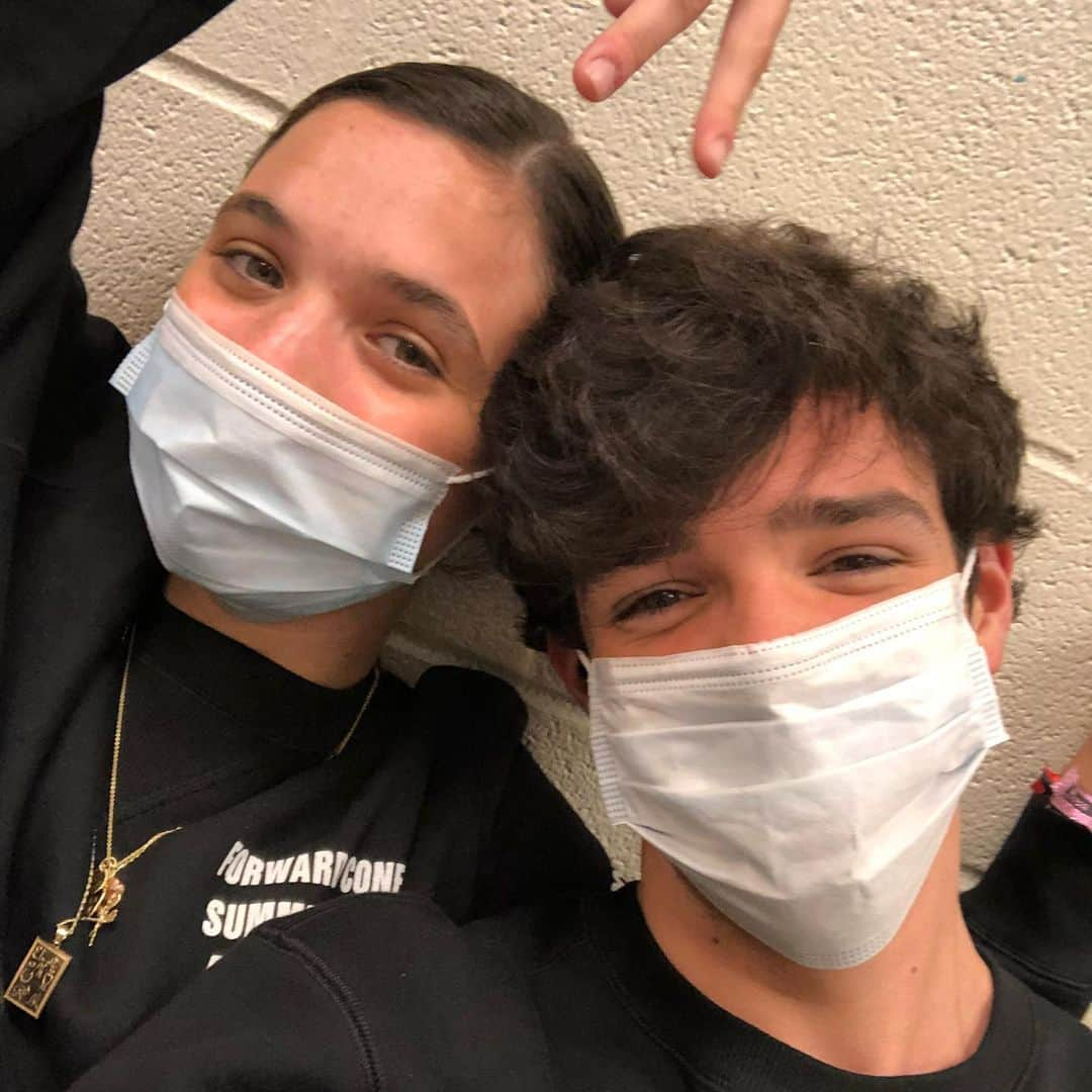 Aaron Carpenterのインスタグラム：「Happy Valentine’s Day🤍❤️ I love your heart, mind, style, and every tiny little thing about you that makes you who you are. You’re my person & im so lucky i get to love you everyday.」