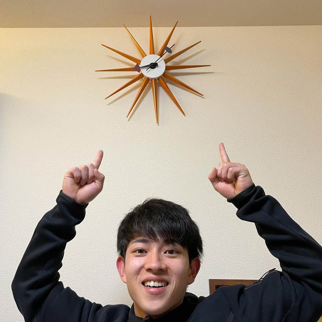 谷川翔さんのインスタグラム写真 - (谷川翔Instagram)「㊗️22歳✌️✌️ いつも応援ありがとうございます！ これからもより一層頑張りますので応援よろしくお願いします🤲  航くん大地くん今年もありがとう🤤 #誕生日#2月15日#おしゃれな時計#ケーキ#感謝」2月15日 9時54分 - kakerutanigawa