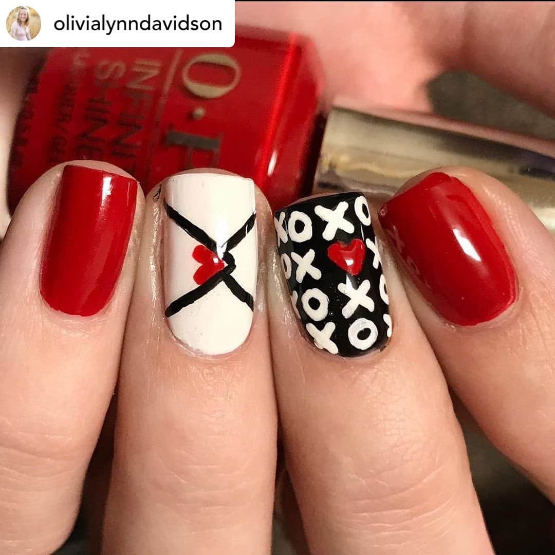 Nail Designsのインスタグラム：「By• @olivialynndavidson Happy Valentine’s Day! Here are my fav vday nails from a few years ago!♥️ Inspired by @nailmachine Big Apple Red @opi_products  Black Onyx @opi_products  Sugar Cube @salonperfect」