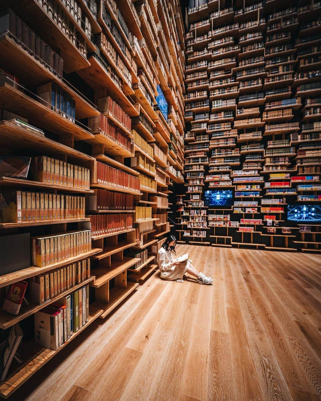 R̸K̸さんのインスタグラム写真 - (R̸K̸Instagram)「Some one said  "A room without book is like a body without a soul." This room surrounded by a large number of books. A room with book is like a body with soul. #hellofrom Saitama Japan ・ ・ ・ ・ #discoverearth #livingonearth #theweekoninstagram  #theglobewanderer #visualambassadors #stayandwander #welivetoexplore #awesome_photographers #IamATraveler #wonderful_places #TLPics #depthobsessed #designboom #voyaged #sonyalpha #bealpha  #artofvisuals #cnntravel #complexphotos #d_signers  #modernArchitect #architectanddesign #architecture_hunter #artsytecture #amazingarchitecture #luxuryworldtraveler  #onlyforluxury  #bbctravel #lovetheworld @sonyalpha  @lightroom @soul.planet @earthfever @9gag @500px @paradise @mega_mansions @natgeotravel @awesome.earth」2月15日 21時00分 - rkrkrk