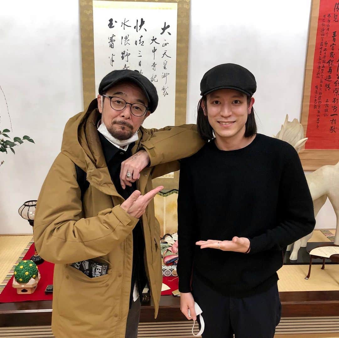 のインスタグラム：「Zen experience, art, music and my hero DJ KRUSH.   日帰りの予定が思わず宿泊してしまいました。。 音楽、アート、テクノロジー、そして禅寺。素晴らしい体験でした。 今週末に配信されますよ。  @muso_culture_fes  #musoculturefestival @daichuji」