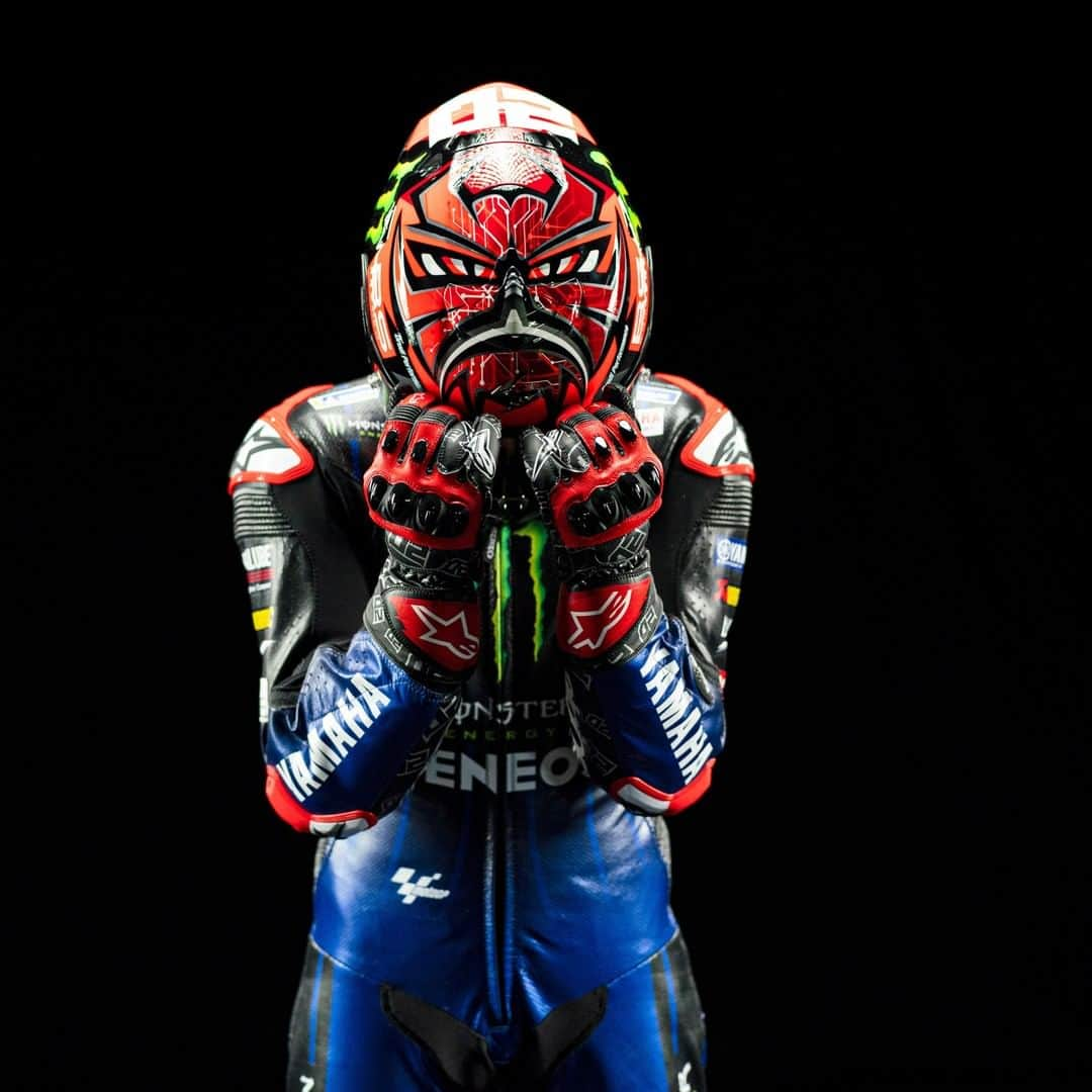 YamahaMotoGPさんのインスタグラム写真 - (YamahaMotoGPInstagram)「No more mr nice guy 😈  #InItToWinIt  #MonsterYamaha  #MonsterEnergy  #MotoGP  @monsterenergy  @fabioquartararo20」2月15日 19時35分 - yamahamotogp