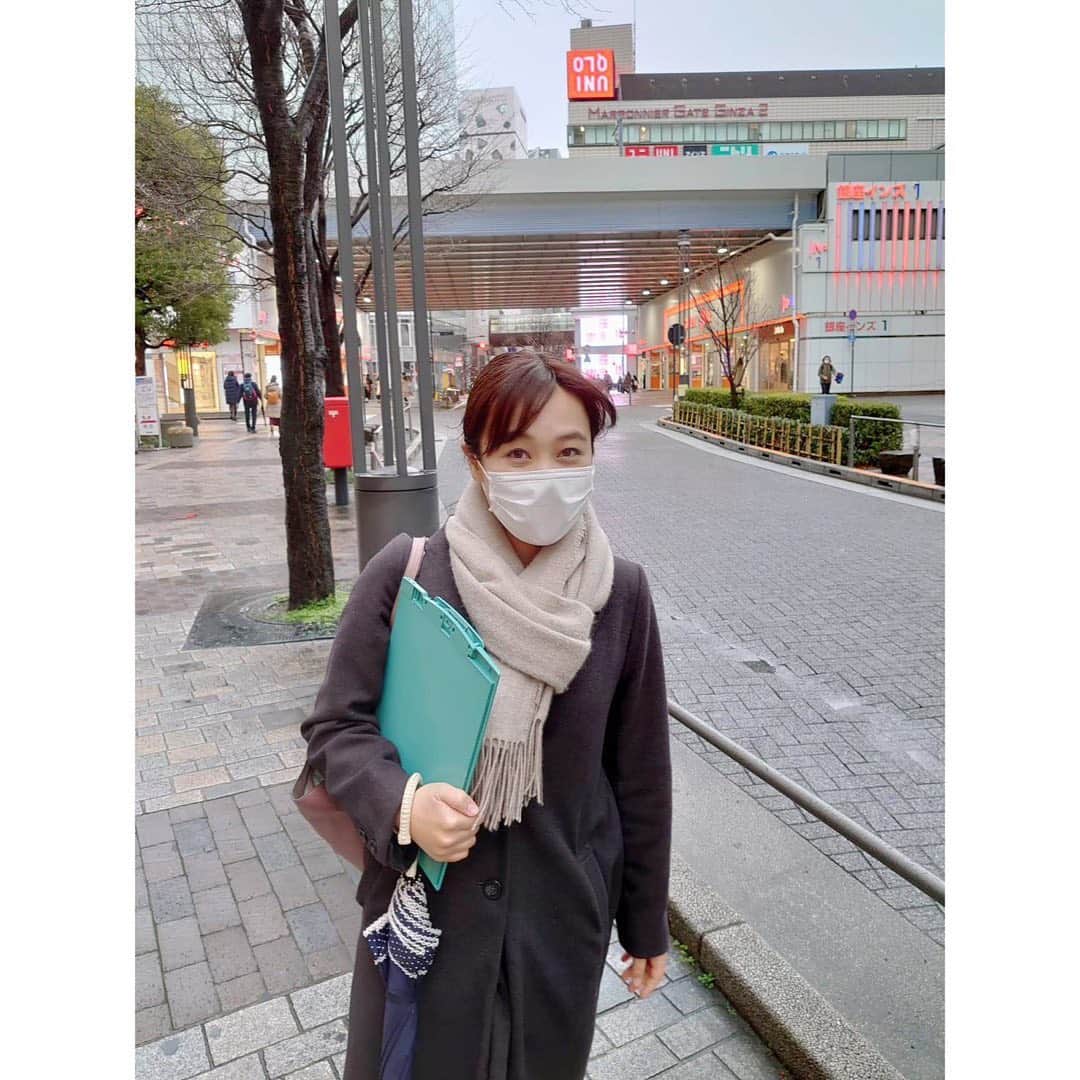 西村志野さんのインスタグラム写真 - (西村志野Instagram)「＊ きょうは東京も土砂降りの雨☔️ 中継時間には止んでくれました！✨  きょうは寒いのでお鍋にします🍲💕 ＊ #有楽町 #中継 #文化放送 #リポーター #雨 #土砂降り #rainyday #お鍋であたたまろう😋」2月15日 19時50分 - shinonishimura_