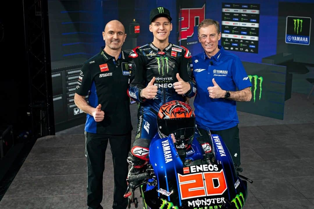 MotoGPさんのインスタグラム写真 - (MotoGPInstagram)「A new era begins for @yamahamotogp! 🙌 @fabioquartararo20 and @maverick12official unveil their 2021 YZR-M1! 🔥 #MotoGP #MV12 #FQ20 #Motorsport #Motorcycle #Racing」2月15日 19時50分 - motogp