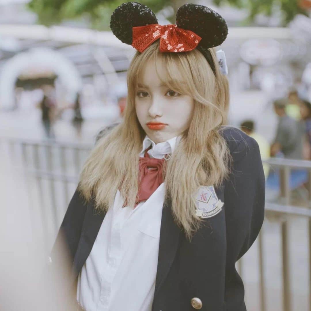 星來のインスタグラム：「外国人×国宝級美人。 #外国人 #国宝級美人 #美しい #disney #制服 #制服ディズニー #いいね返し #インスタ映え #instagood #instalike #f4f #l4l #likeforlikes #likeforfollow #いいねした人全員フォローする #お洒落さんと繋がりたい #美男美女と繋がりたい」