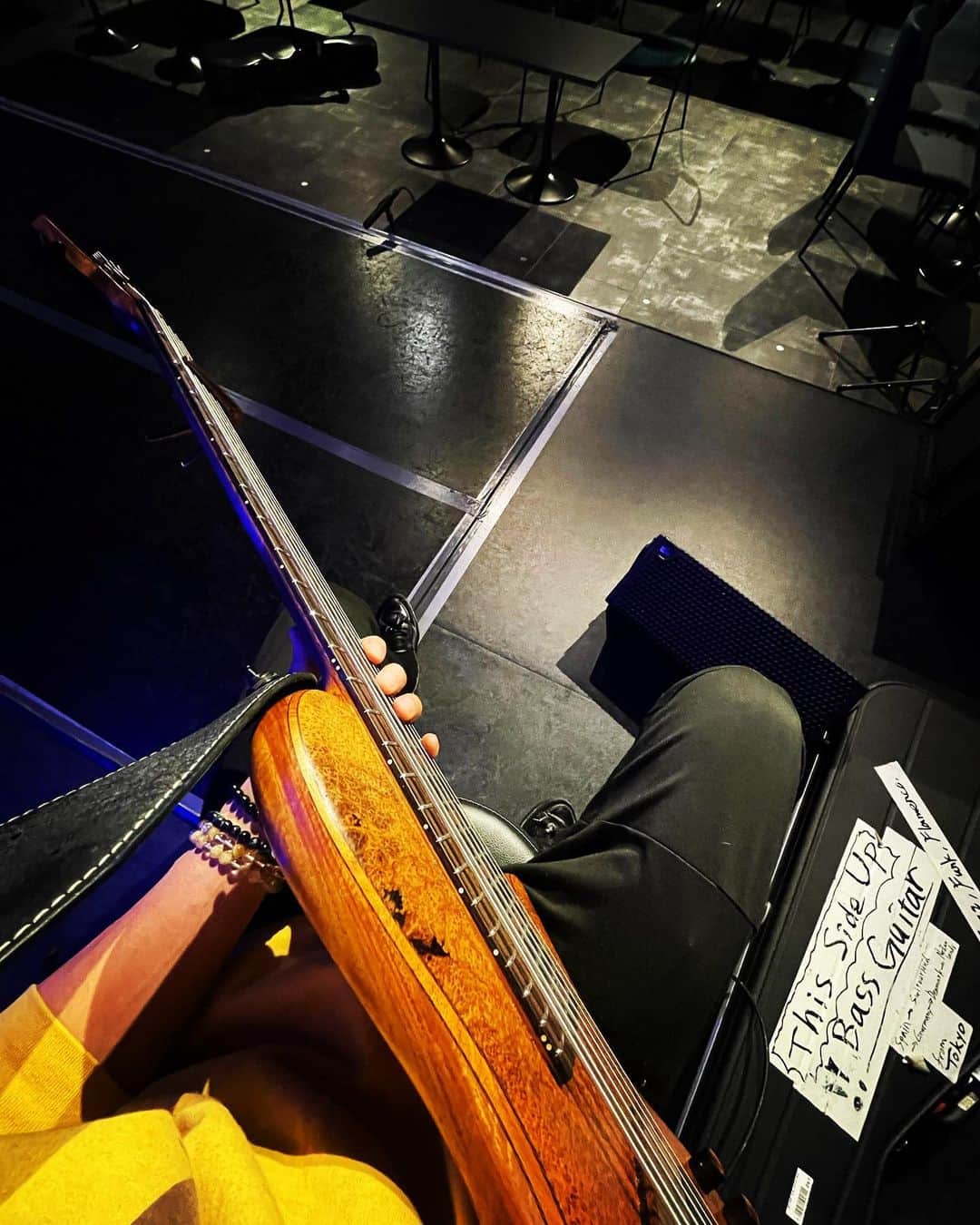 森田悠介さんのインスタグラム写真 - (森田悠介Instagram)「🙆‍♂️ #tour #flamenco #musicianlife #compass #adamovic #adamovicbasses #bassplayer #bassist #art #flight」2月15日 19時54分 - yusukemorita_bass
