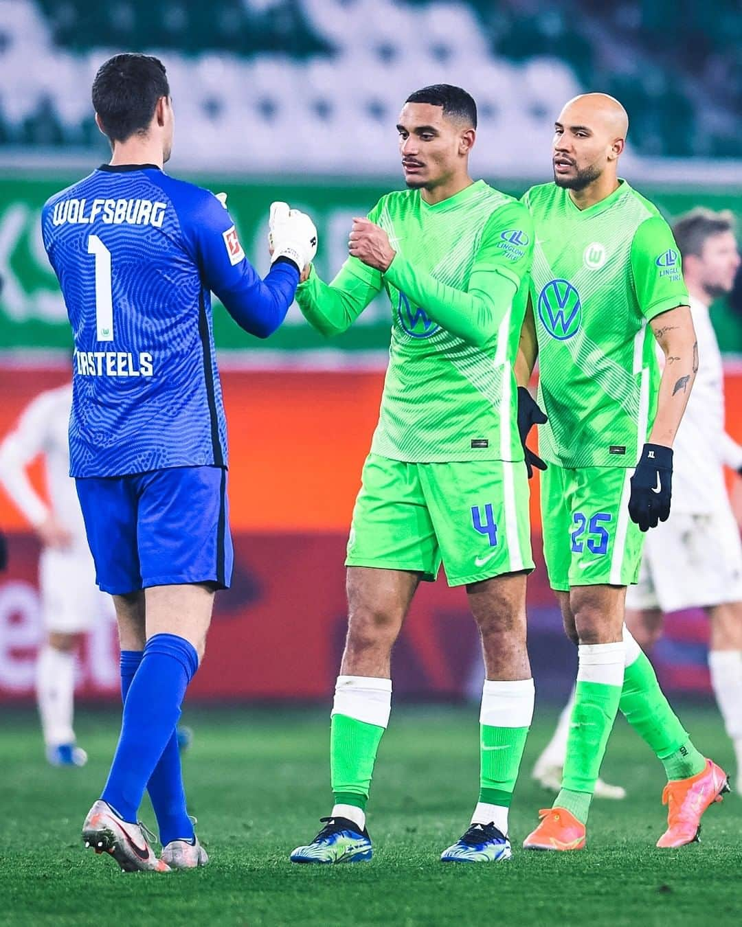 VfLヴォルフスブルクさんのインスタグラム写真 - (VfLヴォルフスブルクInstagram)「Beschreibt diese drei Maschinen mit einem Emoji! 💚  #vflwolfsburg #bundesliga #wobbmg #arbeitfussballleidenschaft #immernurdu #immer_hungrig #mondaymotivation」2月15日 20時05分 - vfl.wolfsburg