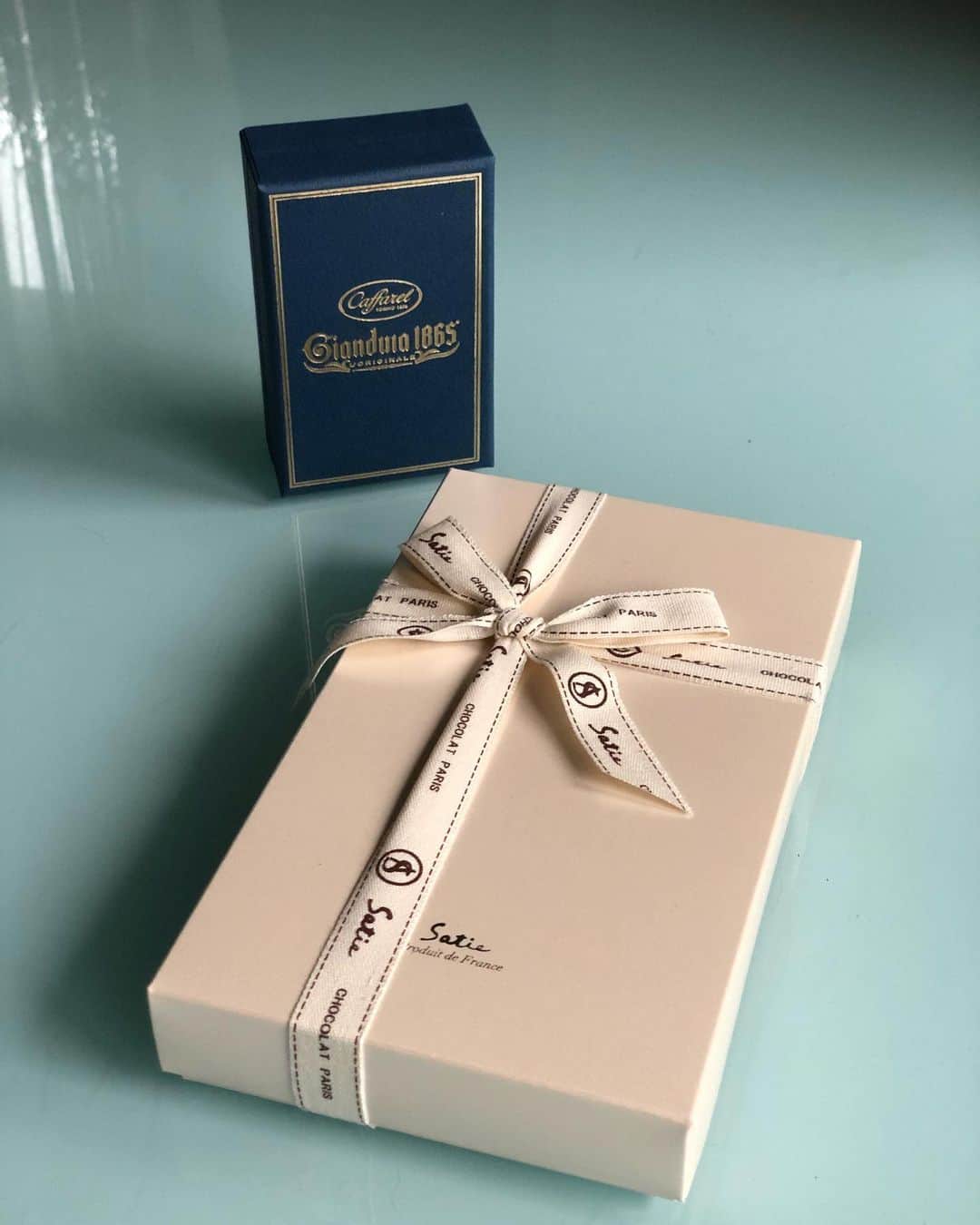 のインスタグラム：「. . 息子はサティの生チョコが 大好き💕私もおすそわけし てもらい今夜はチョコナイト🍫 雨上がりの虹が綺麗でしたね🌈 . .  #しなしさとこ #satokoshinashi #格闘技 #女子格闘技 #ジョシカク#satie #サティー #バレンタイン #虹 #カファレル #チョコレート#小5男子 #小学生男子」