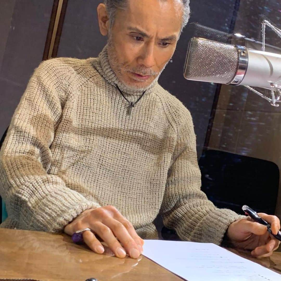 片岡鶴太郎さんのインスタグラム写真 - (片岡鶴太郎Instagram)「今日はラジオ収録📻 たっぷりと御話して来ました〜♬ 雨は☔️上り晴れて来ましたが、冷えて来ました🥶  #ラジオ #楽しかった #外は寒い #雨の日 #後日、本日のラジオのお知らせします！ #ゲストお楽しみに」2月15日 20時24分 - tsurutaro_kataoka_official