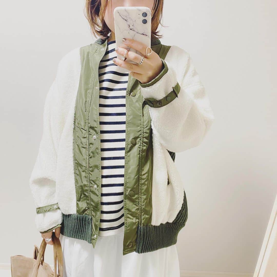 aiaiのインスタグラム：「ボーダーカットソーに ボアブルゾン  #ボーダートップス  #ボーダーカットソー  #ボーダーt  @omnes_web   #ボアブルゾン  @amerivintage  コーデの詳細はブログに書いています ☟☟ http://s.ameblo.jp/aiai987654  #fashion#outfit#style#coordinate#instagood#ootd#pic#instapic#コーデ#コーディネート#スタイリング#プチプラコーデ#本日のコーデ#大人カジュアル#プチプラ  #カジュアル #ニット #アラフォー #アラフォーコーデ #アラフォーファッショ#ボーダーtシャツコーデ #ミリタリーコーデ」