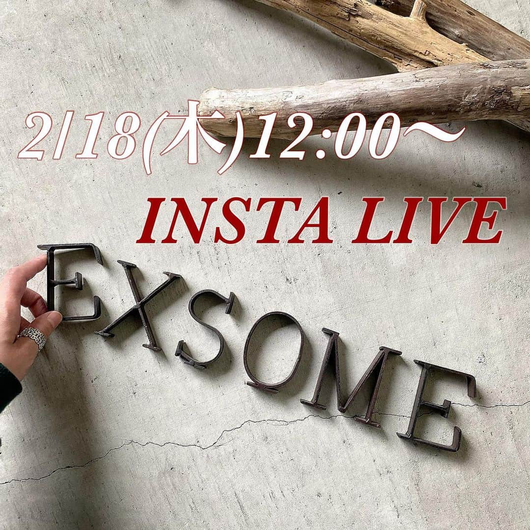 aki【EXSOME】のインスタグラム：「. . ■お知らせ■  2/18(木)お昼12時〜 INSTA LIVEを配信致します❣️  初めてのLIVEで 不慣れな点もあるかもしれないですが 少しでも商品の良さを お伝え出来ればと思います😊  宜しくお願い致します🙇‍♀️ . . . . #fashion #style #カジュアル #プチプラコーデ #ママコーデ #お知らせ」