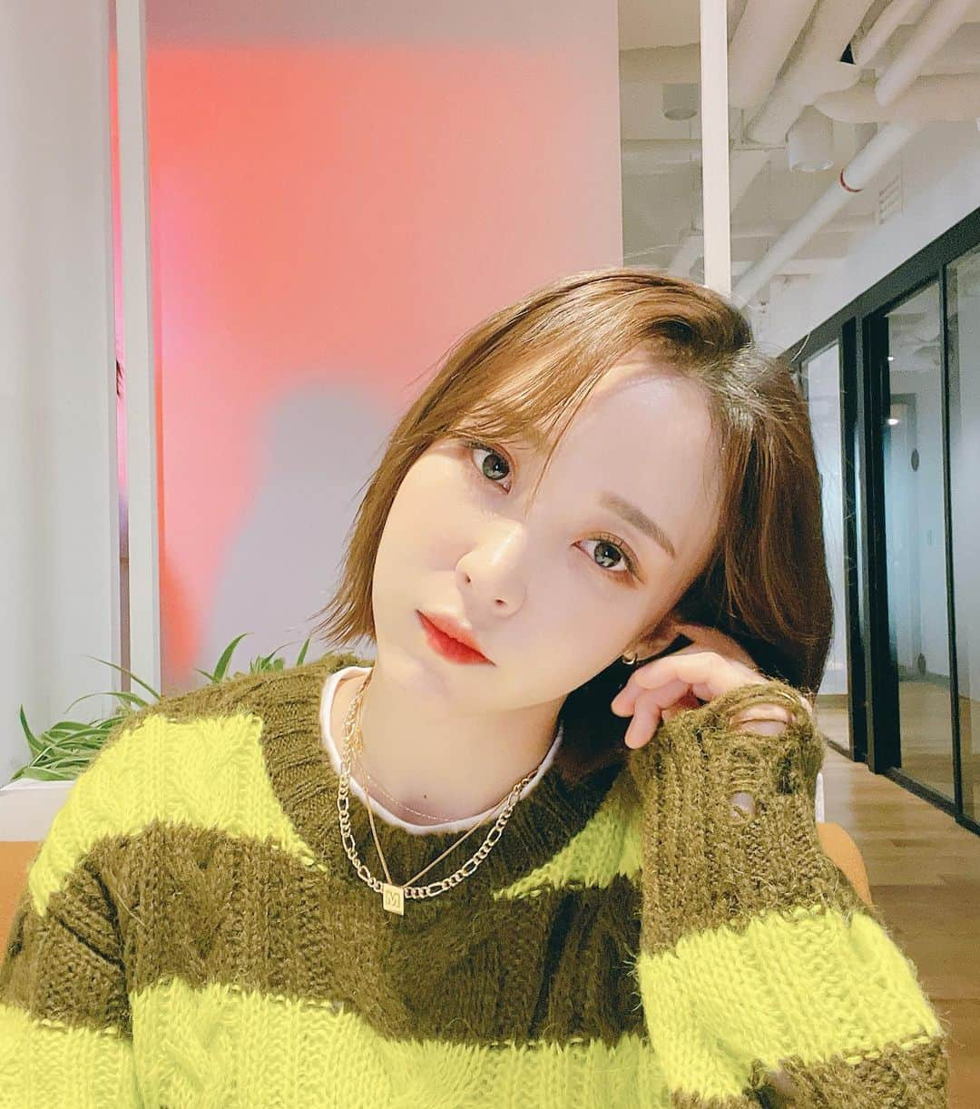 ムンビョルさんのインスタグラム写真 - (ムンビョルInstagram)「GO NOW.🌻 ⠀ ⠀ ⠀ ⠀ #byul2closet#스튜디오문나잇#studiomoonnight」2月15日 20時55分 - mo_onbyul