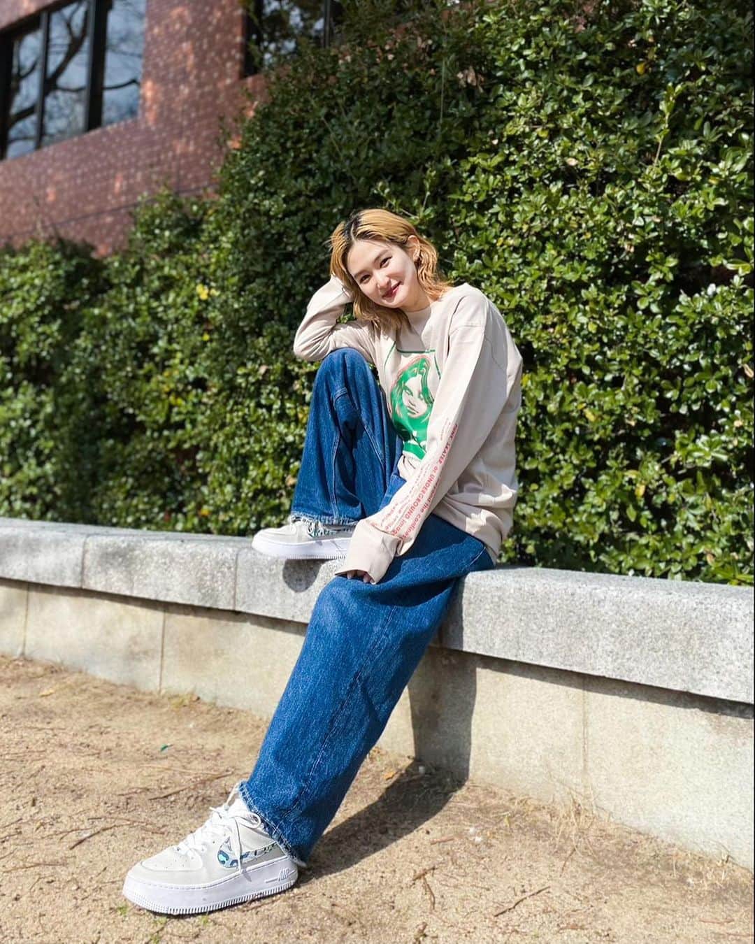 XGIRL_ootdのインスタグラム：「#xgirl_ootd @yunruty 166cm X-girl OSAKA STAFF ・ ------------------------ ・ ▪️BOX FACE L/S TEE¥6,000+TAX(SIZE : XL)  ▪️WIDE TAPERDE PANTS ¥12,000+TAX(SIZE:M) ・ ------------------------ #xgirl #xgirljp #xgirlus #エックスガール」