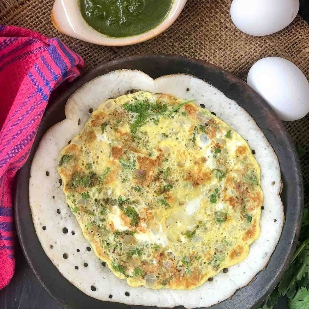 Archana's Kitchenさんのインスタグラム写真 - (Archana's KitchenInstagram)「Muttai Dosa Recipe is a dosa that is power packed with the goodness of eggs in the form of either an omelette or scrambled eggs which can be eaten as it is or served along with a spicy tomato chutney or green chutney. Search for the recipe “Muttai Dosa” in our app. Link to the app in the bio @archanaskitchen  . . . . . #recipes #easyrecipes #breakfast #Indianbreakfast #archanaskitchen #healthyeating #highprotein #breakfastclub #dosa #dosarecipes #dosabatter #ragi #ragidosa #mysoremasaladosa #homemadefood #eatfit #cooking #food #healthyrecipes #foodphotography #recipeoftheday #comfortfood #deliciousfood #delicious #instayum」2月15日 12時01分 - archanaskitchen