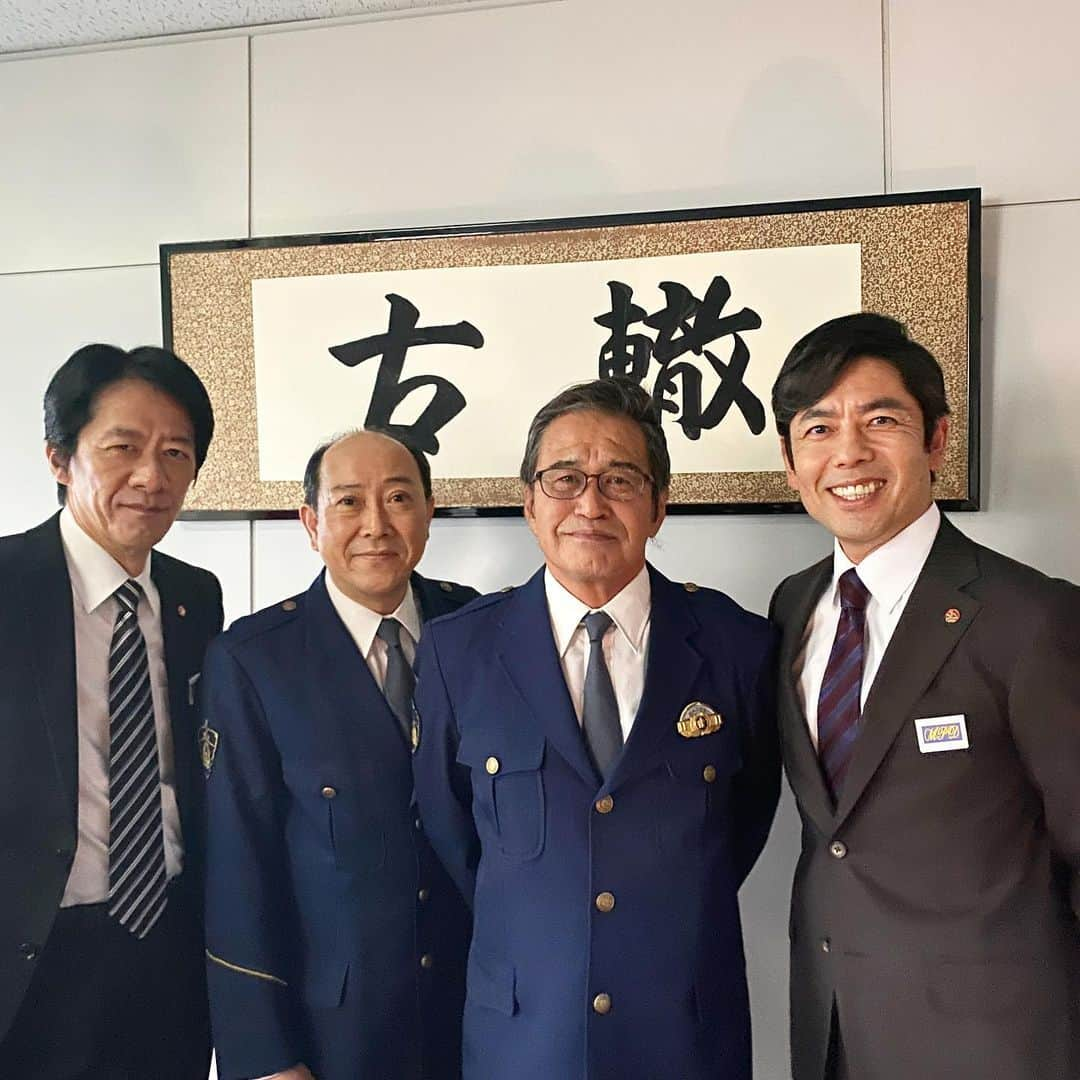 山中崇史さんのインスタグラム写真 - (山中崇史Instagram)「【古轍】の前で。 ※こてつ【故轍】〔前に通った車のわだち、の意〕 古人が行なった方法や様式。昔ながらのやり方。「━を踏む」 #相棒  #片桐竜次  #小野了  #川原和久  #山中崇史」2月15日 12時02分 - yamanaka_takac