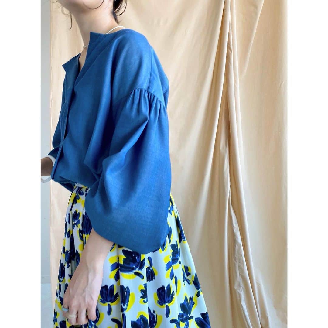 IENAさんのインスタグラム写真 - (IENAInstagram)「PLAYFUL TRAD “Styling ideas”﻿ ﻿ 陽気な色や柄で引き寄せる﻿ 私らしいトラッドスタイル。﻿ ﻿ ﻿ #iena_staff の着こなしアイディアをチェック💡﻿ ﻿ ~~~~~~~~~~~~~﻿ ﻿  ﻿ ﻿ ﻿ ﻿ ﻿ ﻿ ﻿ #iena﻿ #iena_21SS﻿ #PLAYFULTRAD」2月15日 12時08分 - iena_jp